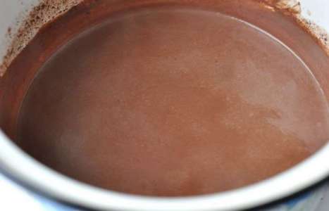 Домашний горячий шоколад рецепт с фото по шагам - фото 3 шага 