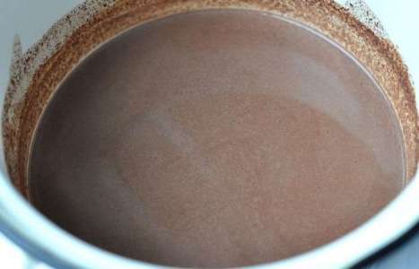 Домашний горячий шоколад рецепт с фото по шагам - фото 2 шага 