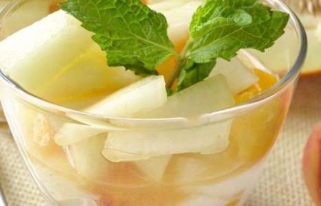 Фрукты в йогуртовом соусе рецепт с фото по шагам - фото 7 шага 