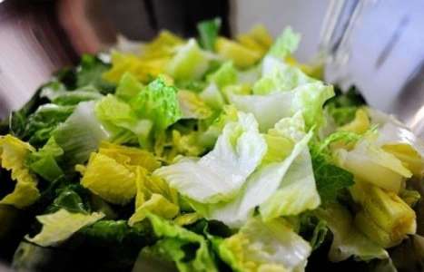 Греческий салат рецепт с фото по шагам - фото 2 шага 