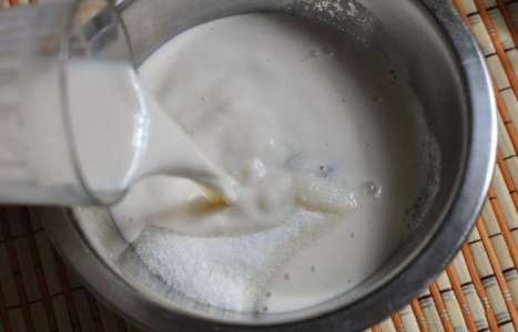 Ириски из топленого молока рецепт с фото по шагам - фото 2 шага 