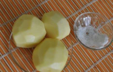 Картофельные чипсы в микроволновке рецепт с фото по шагам - фото 1 шага 