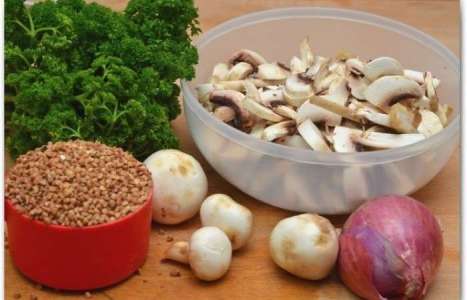 Каша гречневая с грибами рецепт с фото по шагам - фото 1 шага 