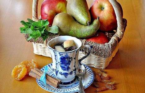 Компот из сухофруктов с яблоками и грушами рецепт с фото по шагам - фото 4 шага 