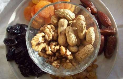 Конфеты из орехов и сухофруктов рецепт с фото по шагам - фото 1 шага 