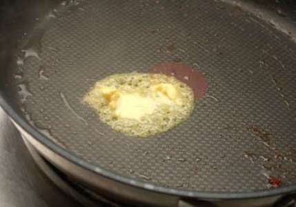 Куриная грудка в грибном соусе рецепт с фото по шагам - фото 4 шага 