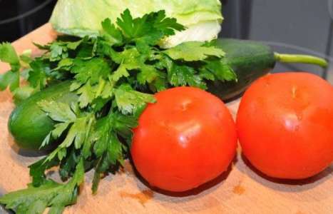 Легкий овощной салат рецепт с фото по шагам - фото 1 шага 