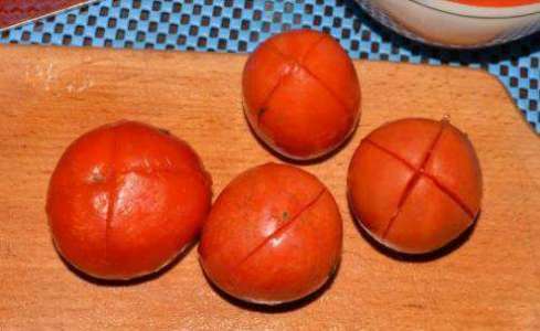 Малосольные помидоры в пакете рецепт с фото по шагам - фото 1 шага 