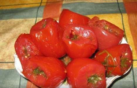 Малосольные помидоры рецепт с фото по шагам - фото 6 шага 