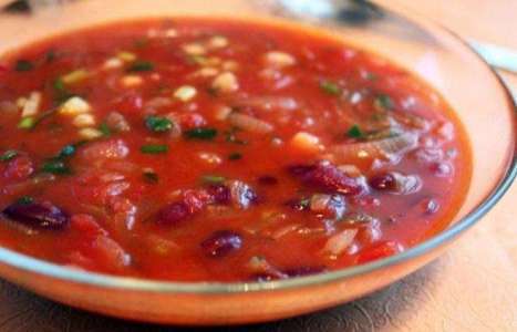 Острый томатный суп с фасолью рецепт с фото по шагам - фото 4 шага 