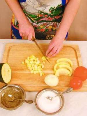 Овощное рагу со свиными ребрышками рецепт с фото по шагам - фото 3 шага 