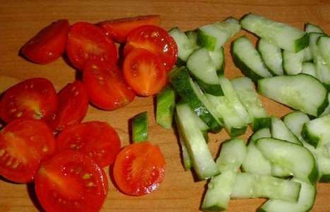 Овощной салат с брынзой и грецкими орехами рецепт с фото по шагам - фото 2 шага 