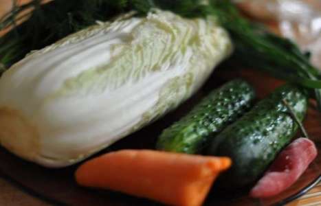 Овощной салат с пекинской капустой рецепт с фото по шагам - фото 1 шага 