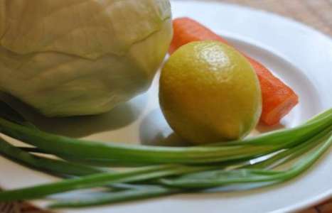 Салат из капусты с морковью рецепт с фото по шагам - фото 1 шага 