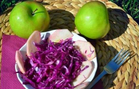 Салат из краснокочанной капусты рецепт с фото по шагам - фото 5 шага 