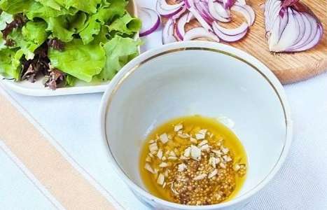 Салат из кукурузы и моцареллы рецепт с фото по шагам - фото 3 шага 