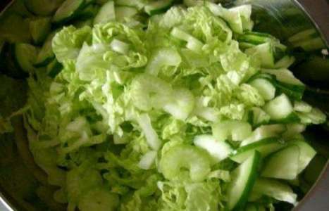 Салат из стеблей сельдерея рецепт с фото по шагам - фото 1 шага 