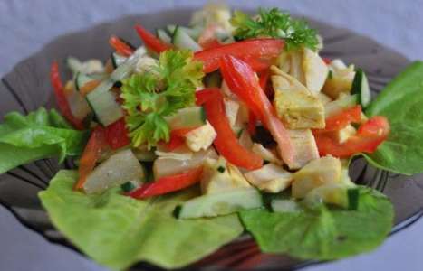 Салат с курицей и ананасами рецепт с фото по шагам - фото 5 шага 