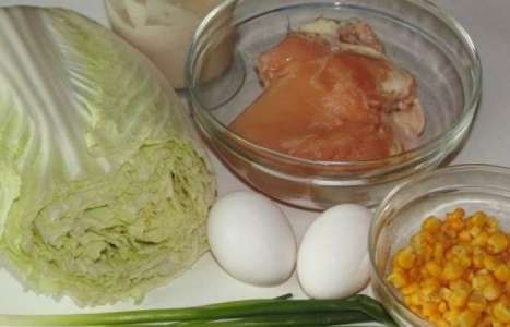 Салат с пекинской капустой и курицей рецепт с фото по шагам - фото 1 шага 