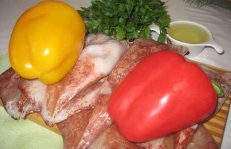 Салат с перцем и кальмарами рецепт с фото по шагам - фото 1 шага 