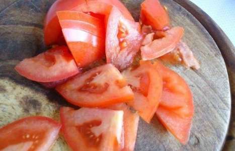Салат с рукколой и помидорами рецепт с фото по шагам - фото 2 шага 