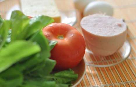 Салат с ветчиной и сыром рецепт с фото по шагам - фото 1 шага 