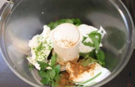 Шашлык из баранины с йогуртовым соусом рецепт с фото по шагам - фото 4 шага 