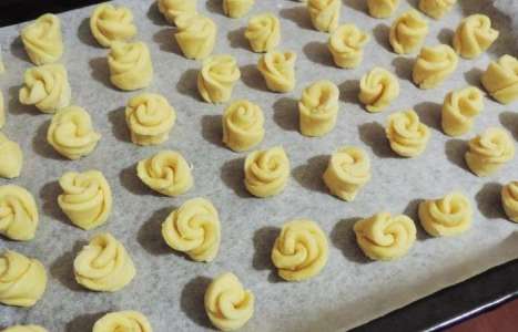 Творожное печенье «Розочки» рецепт с фото по шагам - фото 7 шага 
