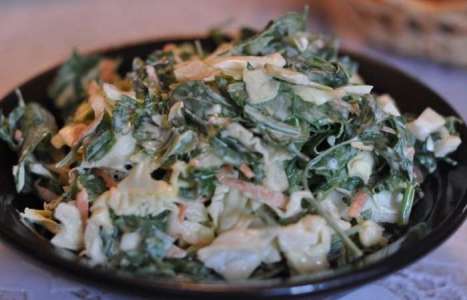 Витаминный салат из капусты рецепт с фото по шагам - фото 3 шага 