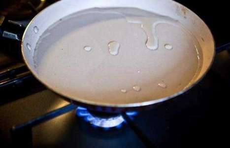 Вкусные блины на молоке рецепт с фото по шагам - фото 10 шага 