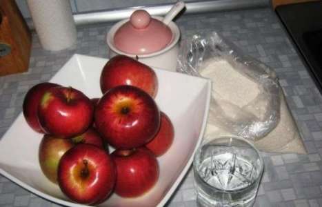 Яблочные дольки в сиропе рецепт с фото по шагам - фото 1 шага 