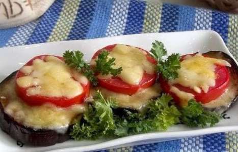 Закуска из баклажанов и помидоров под сыром рецепт с фото по шагам - фото 8 шага 